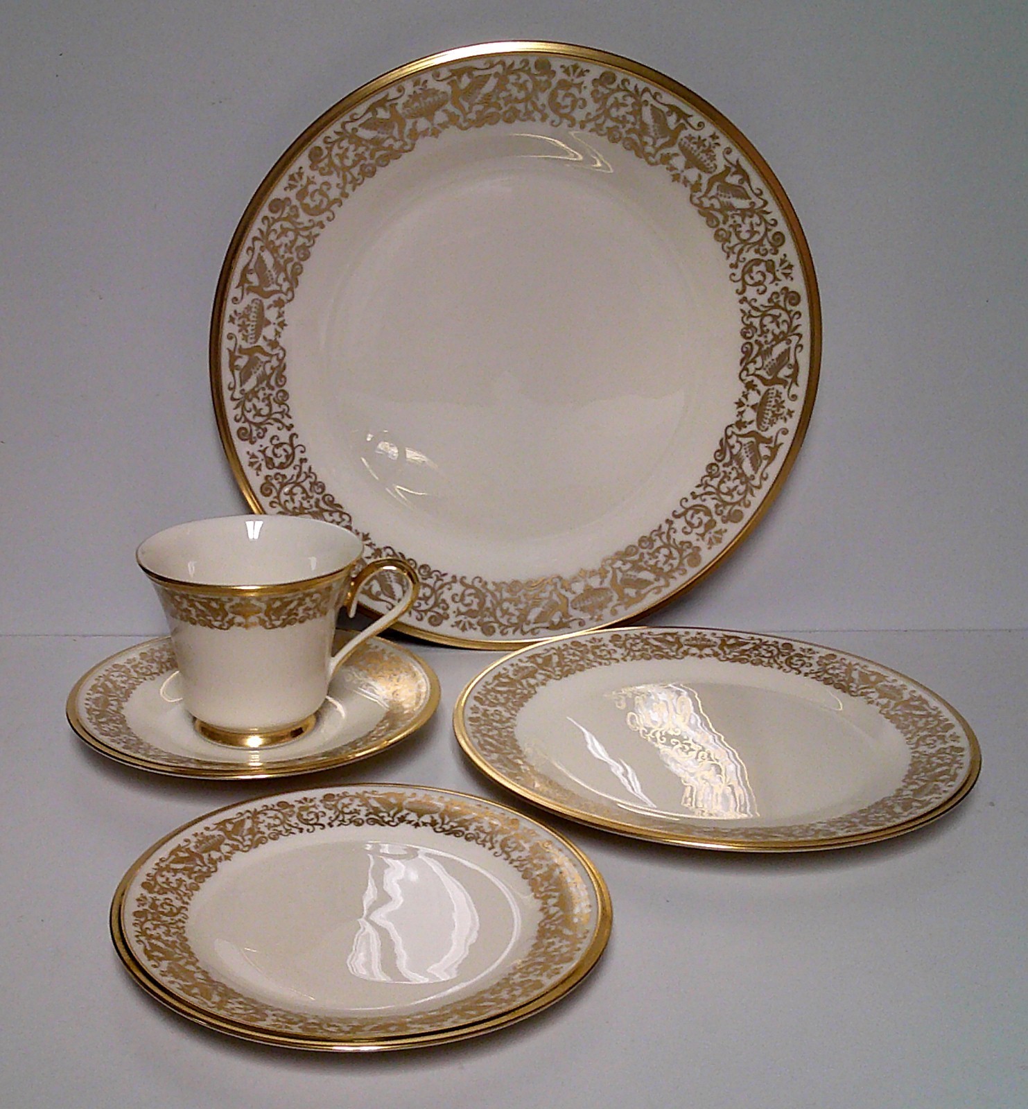 Lenox China TUSCANY 20 Piece Set FOUR PLACE SETTINGS More Items Here