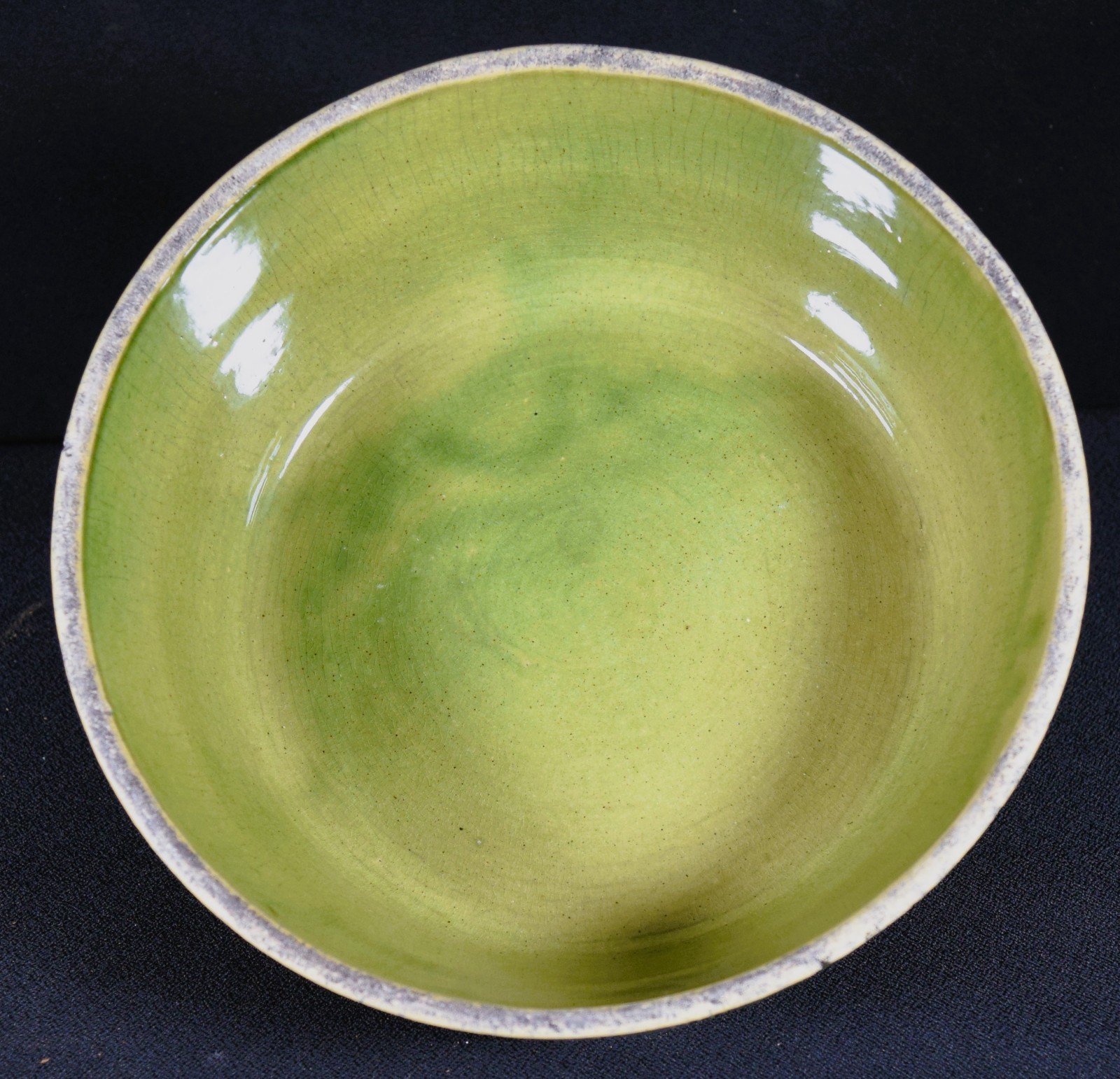Vintage Watt Pottery Moon & Stars 8 3/4″ Green Proofing or Serving Pottery Bowl
