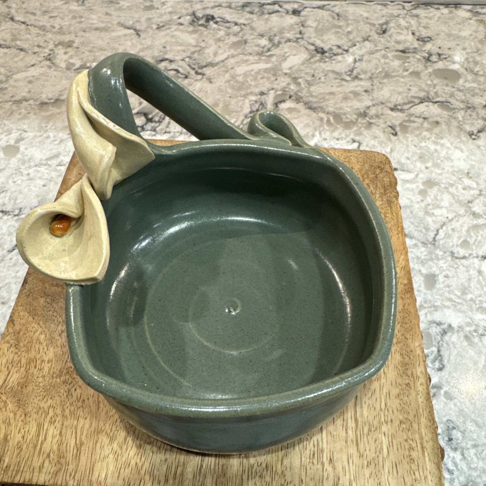 Elaine Lamb Mud Mothers Studio Pottery Bowl Applied Lilies Handle Gray Blue Tan