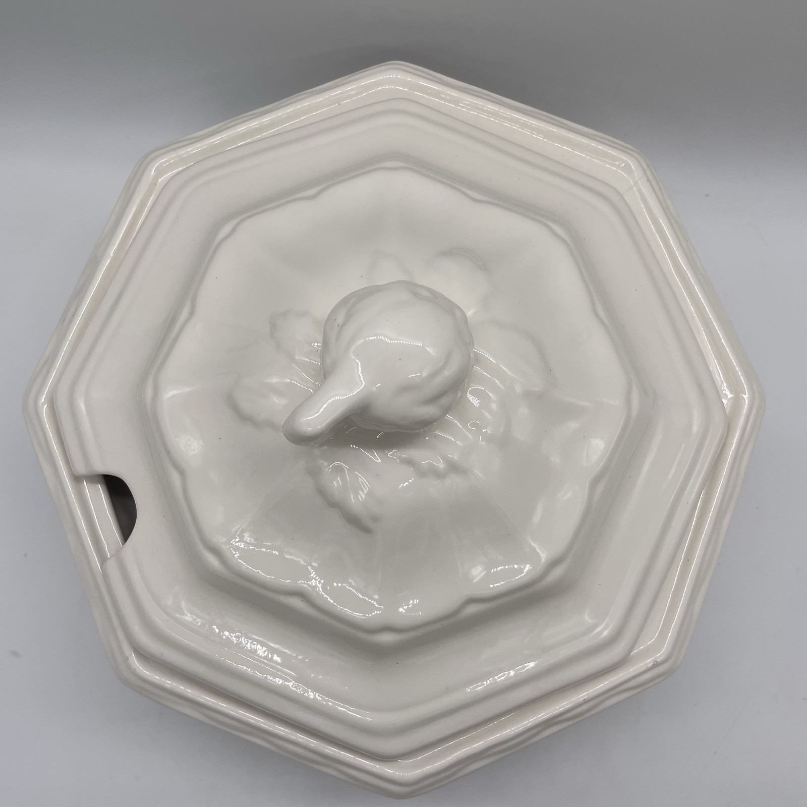 Vintage California Pottery USA Soup Tureen 2qt Octagon White Cream Lidded Lid