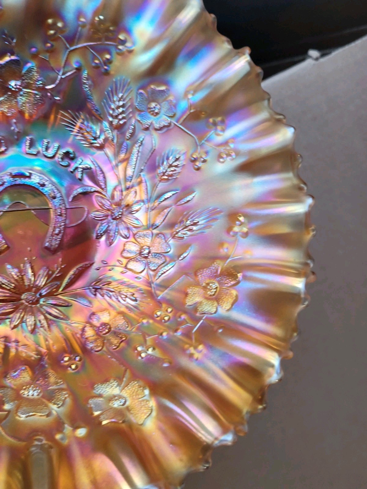 Nice Marigold Northwood Carnival Glass Good Luck Pie Crust Edge Bowl