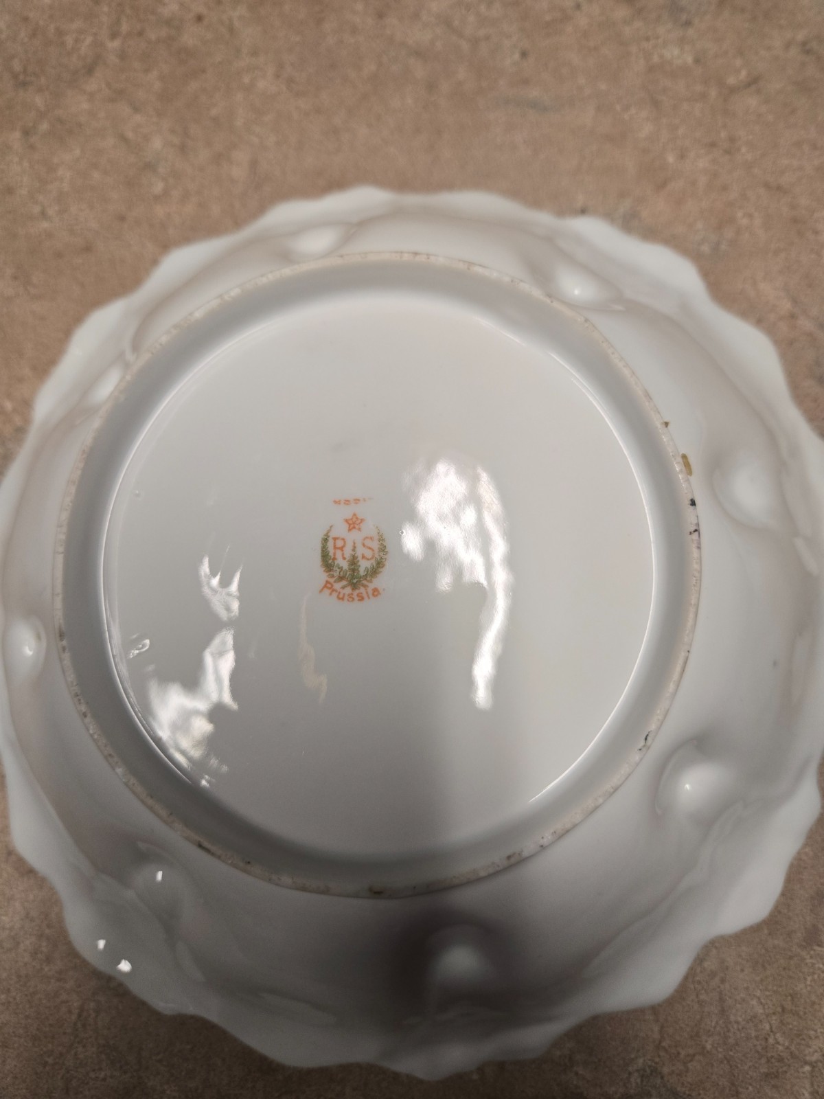 RS Prussia Flower Mold Green Bowl with Pink Roses