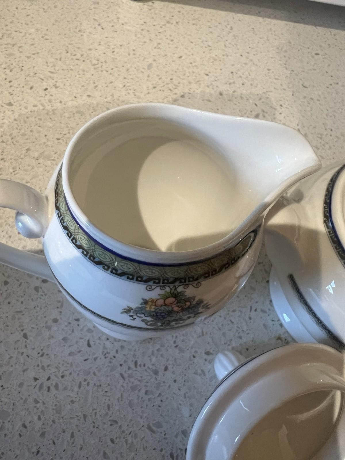 Mikasa Ultima+ Victorian Crest Creamer & Sugar Bowl with Lid Fine China HK305
