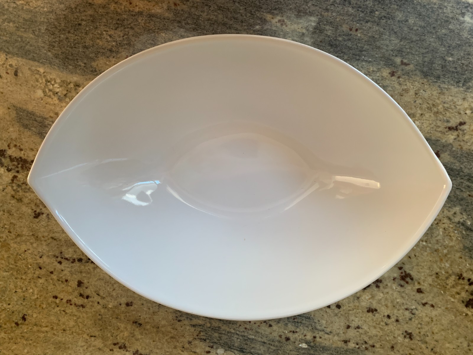 Cerages Portugal White Oval Asymmetrical Serving Bowl 14″ Oven Safe Modern Large