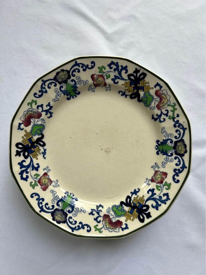 Royal Doulton Burslem – Nankin Dinner Plates, Set of 8, c. 1920