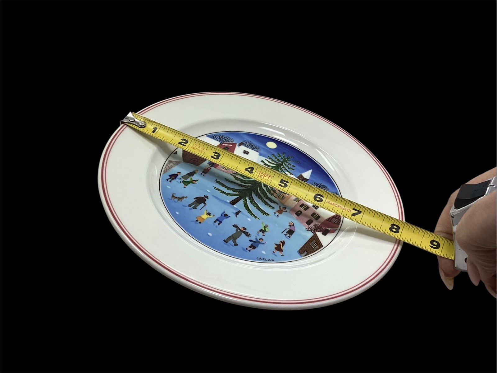 Villeroy & Boch Naif Christmas Salad Plates 8″ Set of 4 Village Scene