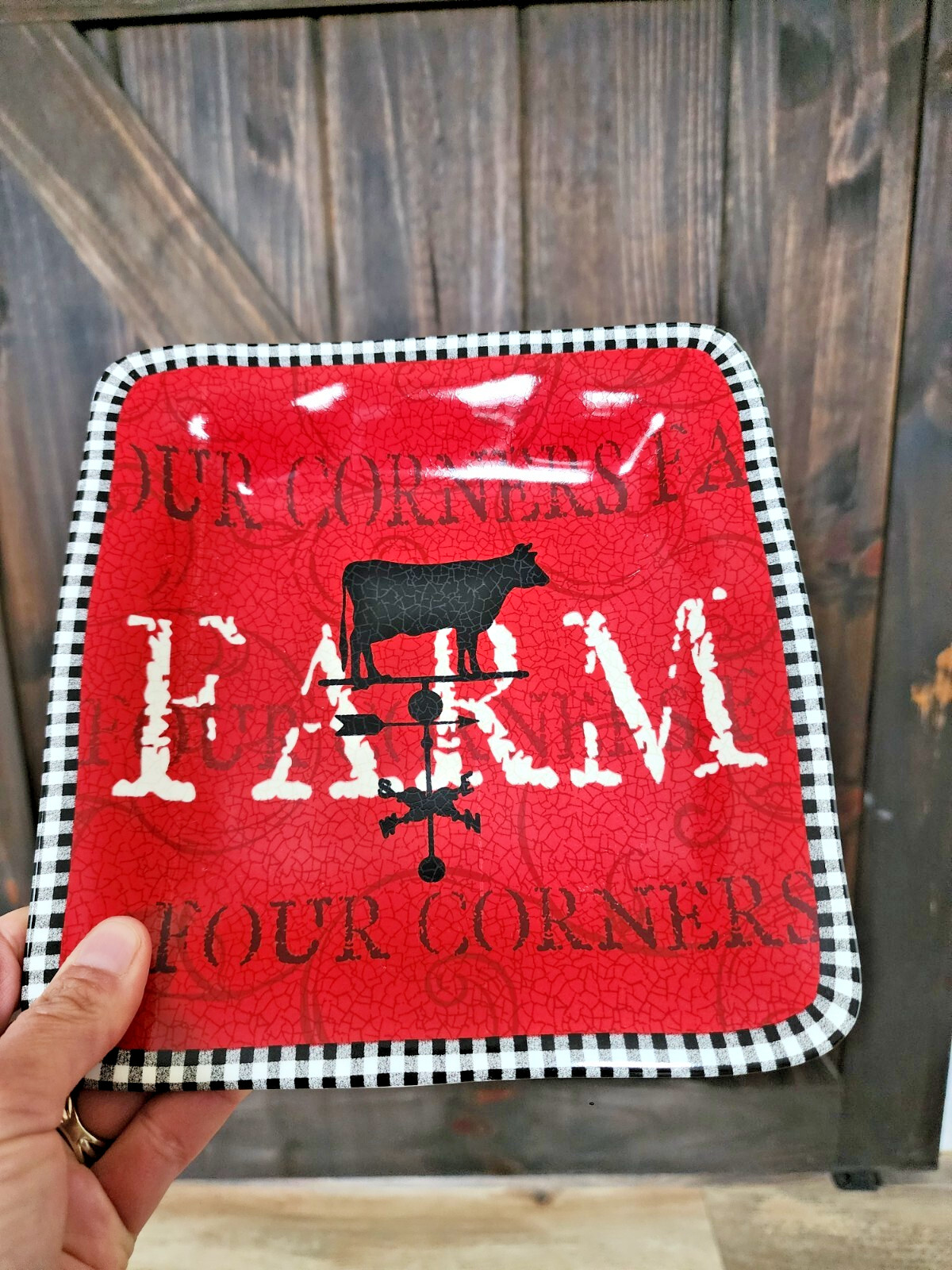 222 Fifth Four Corners Farm Square Plate | 8 in X 8 in