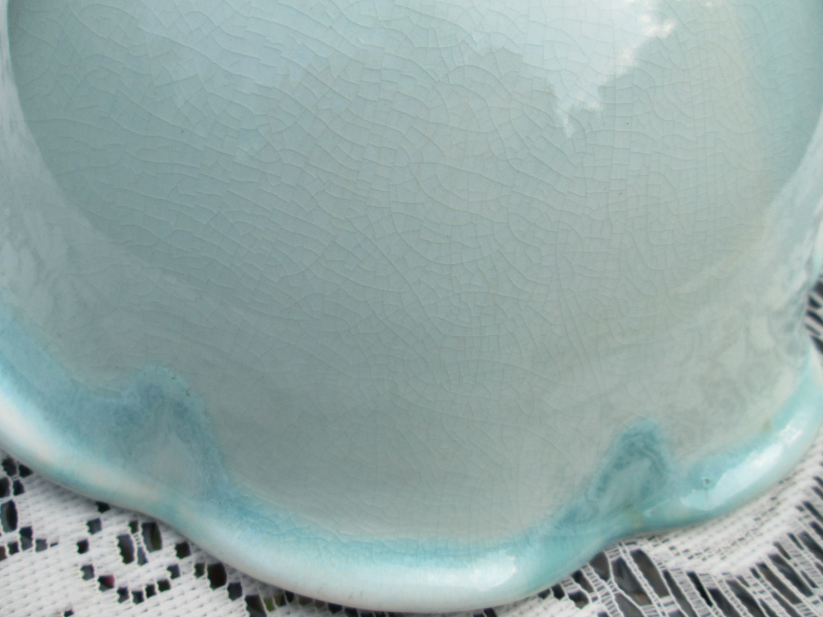 Edgecomb Potters Turquoise blue Scalloped Bowl Pottery Crystalline drip Glaze 9″