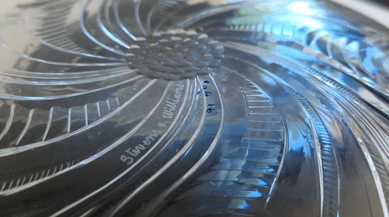IMPORTANT ANTIQUE STEVENS & WILLIAMS CUT CRYSTAL FREDERICK CARDER BOWL