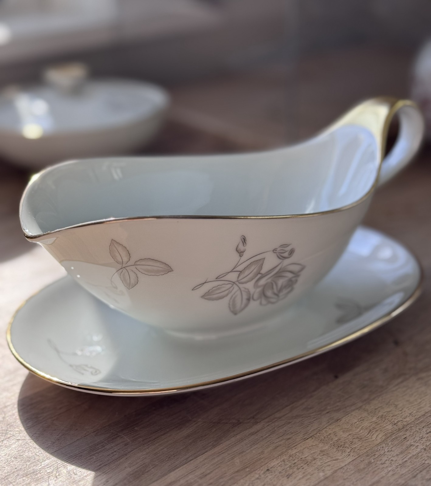 Heinrich H&C Bavaria Gravy Boat w Underplate + Covered Sugar Bowl Gold Trim Set