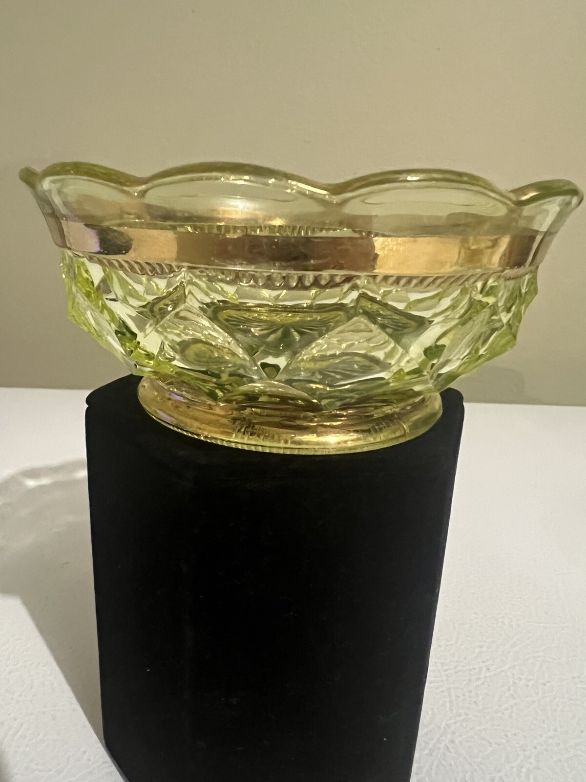 Antique Beaumont Glass Co #100 Columbia Vaseline UV Glass Berry Bowls Gold Trim