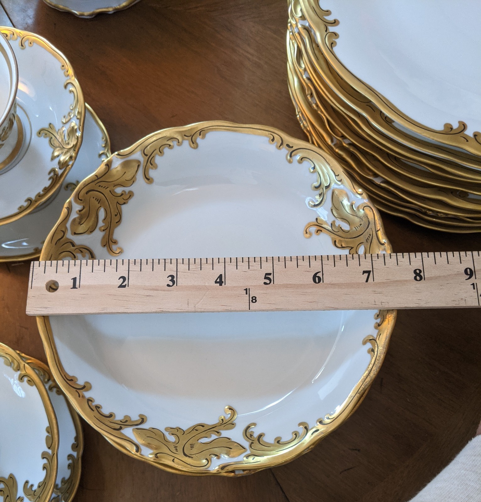 WALBRZYCH WAWEL CHINA POLAND GOLD GILDED EDGE COMPLETE SERVICE FOR 10 UNBOXED