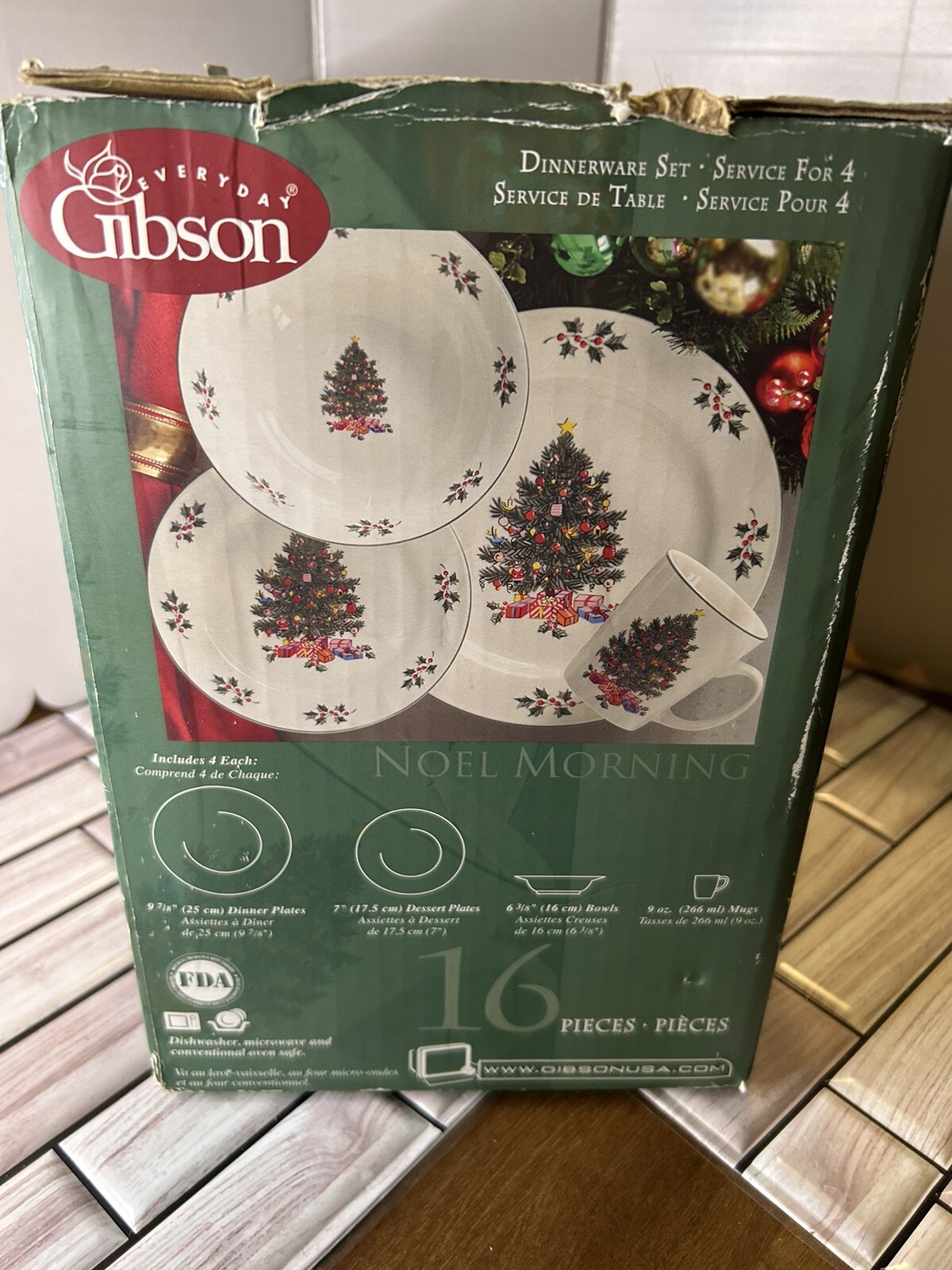 Everyday Gibson 15pc Noel Morning Durable Stoneware Set-2006-Service for 4-Used