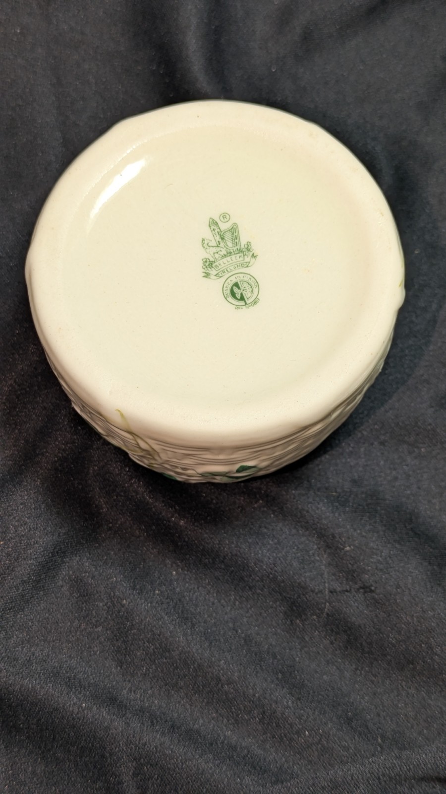 Belleek Ireland Shamrock Bee Hive Honey Pot Jar w/ Lid 6th Green Mark Marmalade