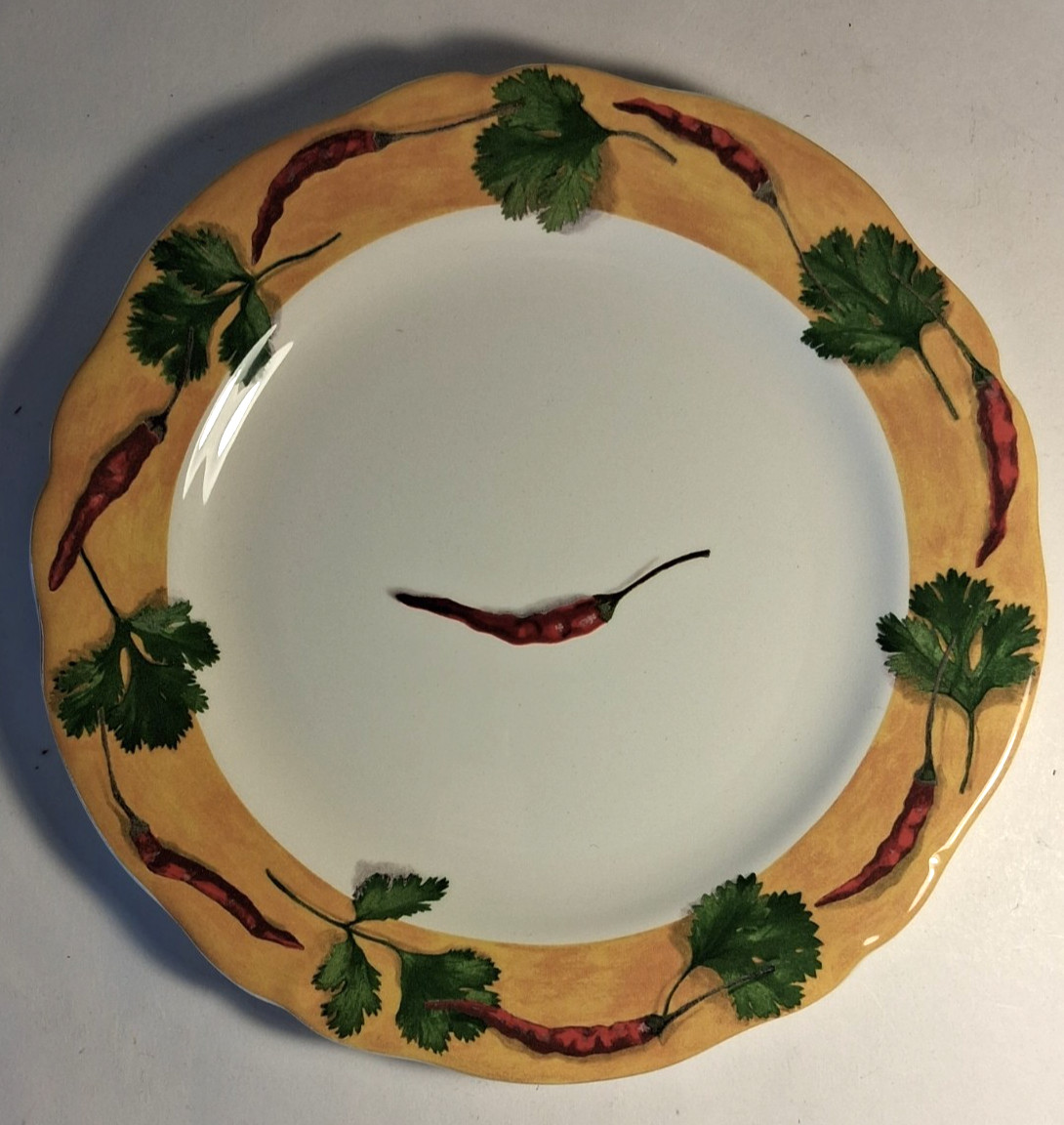 Gien France Poivre Et Sel Red Pepper Design 8 3/4″ Salad Plate Scalloped Edge