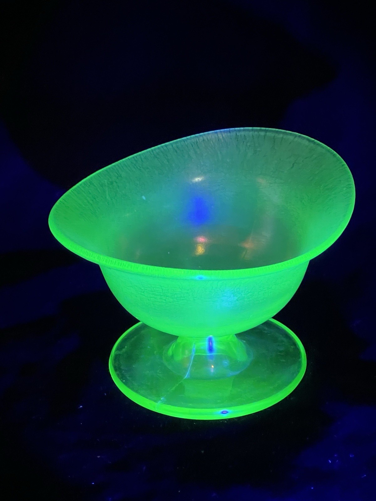 Rare Vintage Uranium/Vaseline Glass Pedestal Bowl-6”
