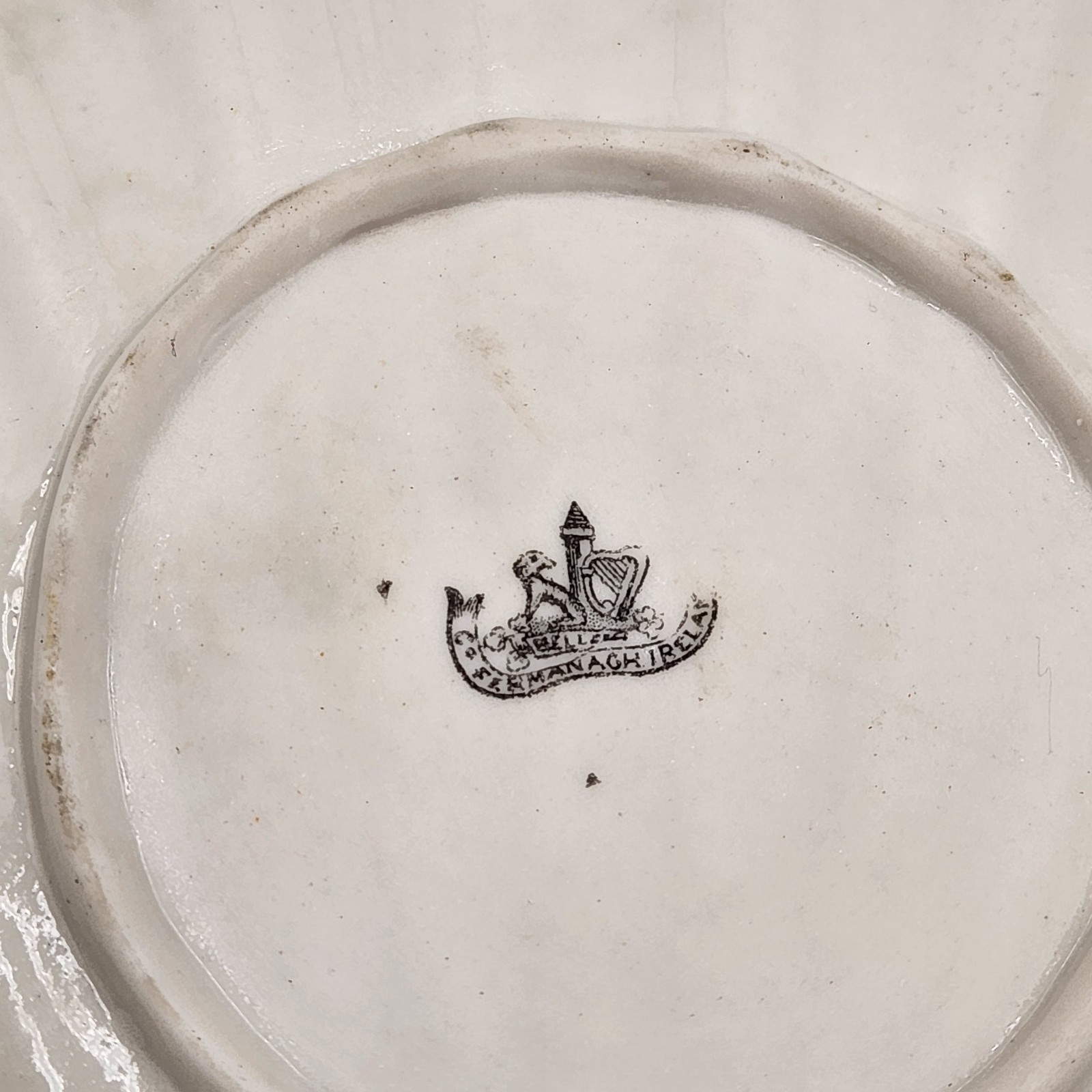 Antique Belleek 8.25″ Tridacna Shell Plate Pink Luster & Gold ,2nd Black Mark