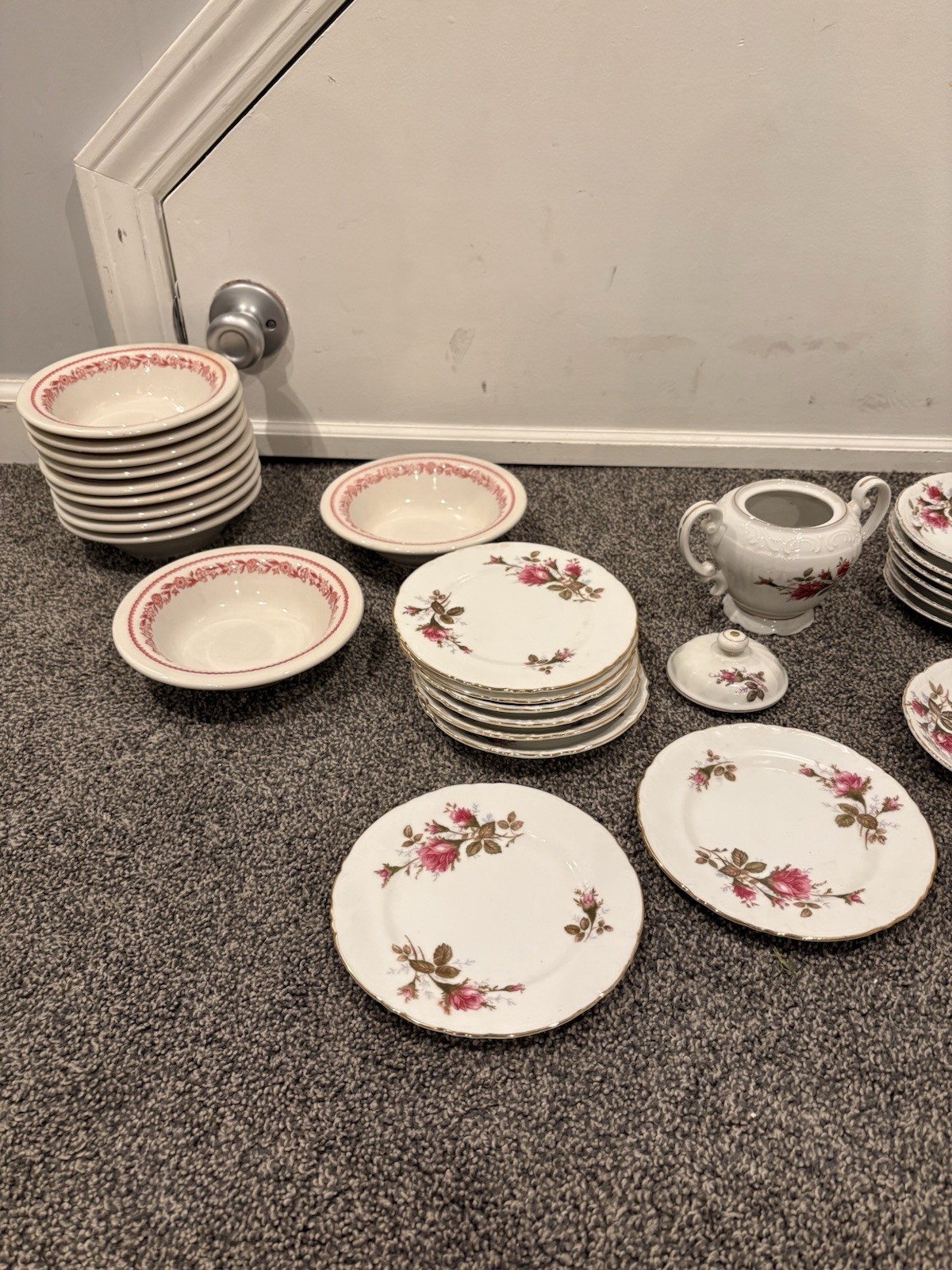 Unmarked Porcelain Floral Dinner Set White/Pink/Green w/ Gold Trim Teapot
