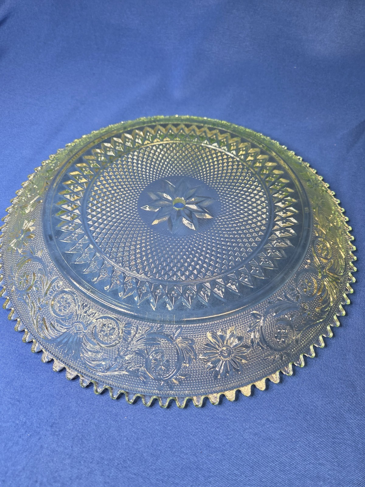 Vintage Indiana Glass Chantilly Tiara Green Saw Tooth Torte Plate Platter 12″
