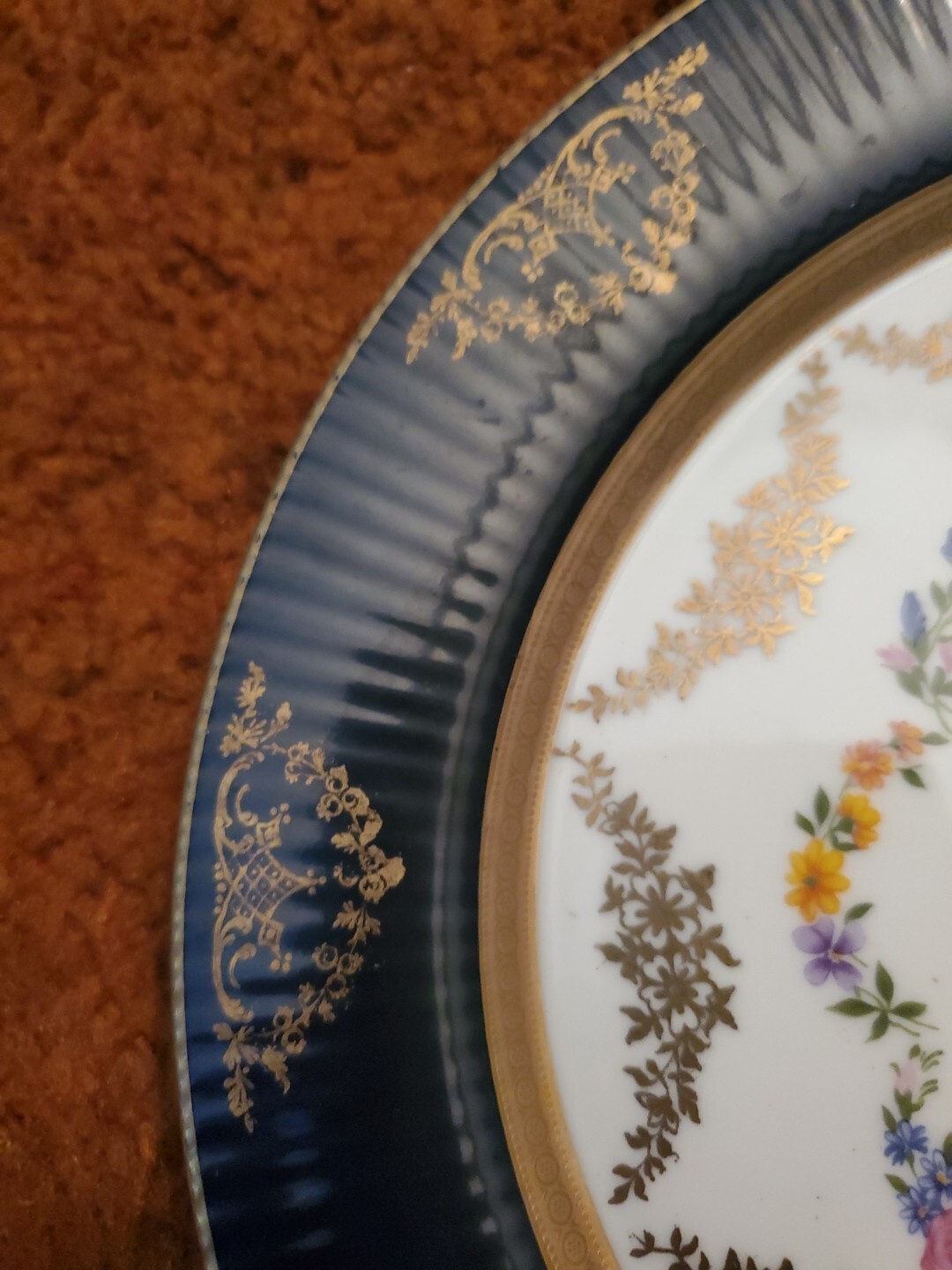 Rosenthal 10.25″ Dinner Plate Cobalt Blue Floral Laurels Roses Gold
