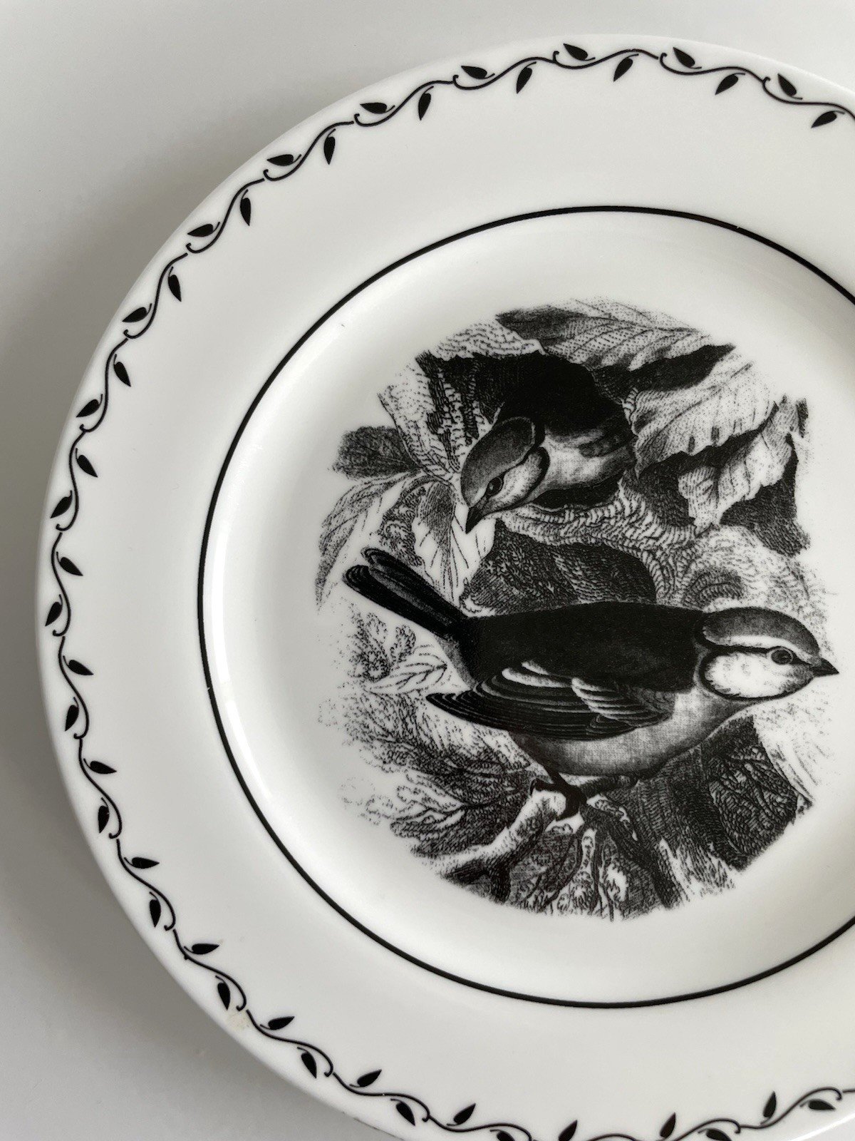 Mary Carol Lot of 4 Birds And Bees Black And White China Dessert Plates 7 7/8″
