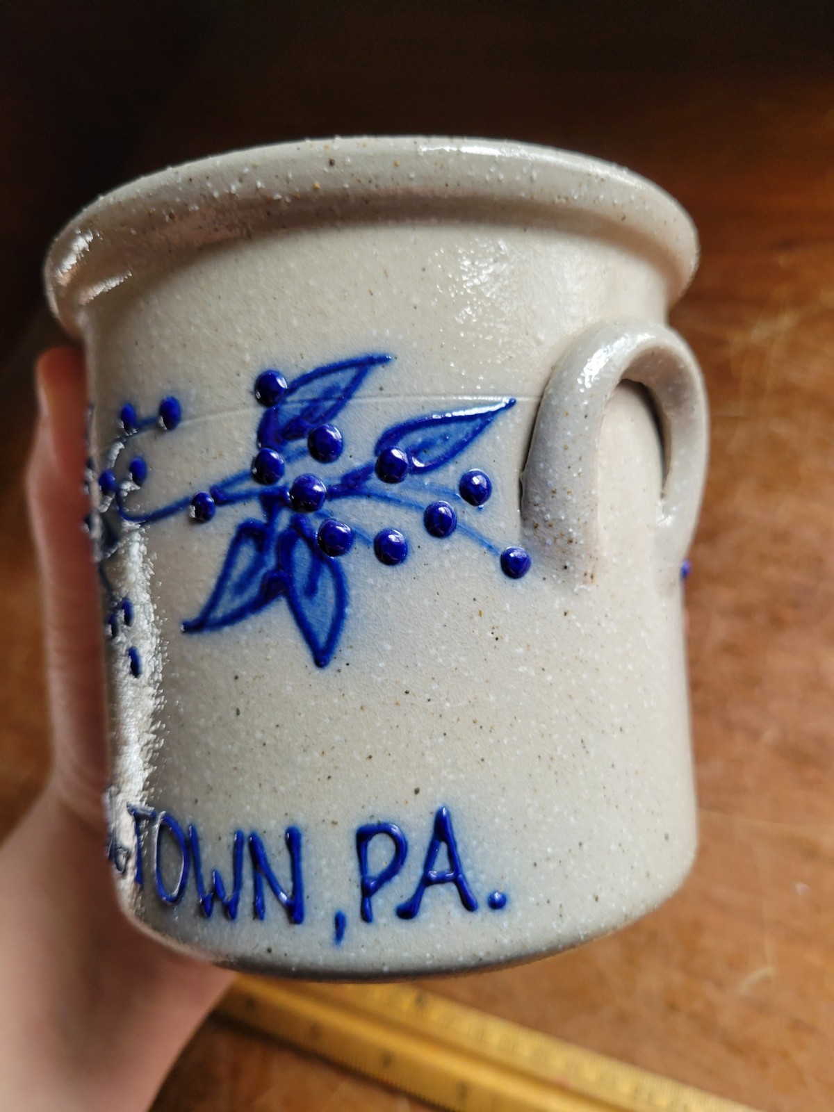 Salmon Falls Stoneware Salt Glaze Small Crock Pot with Blueberry DOWNINGTOWN PA