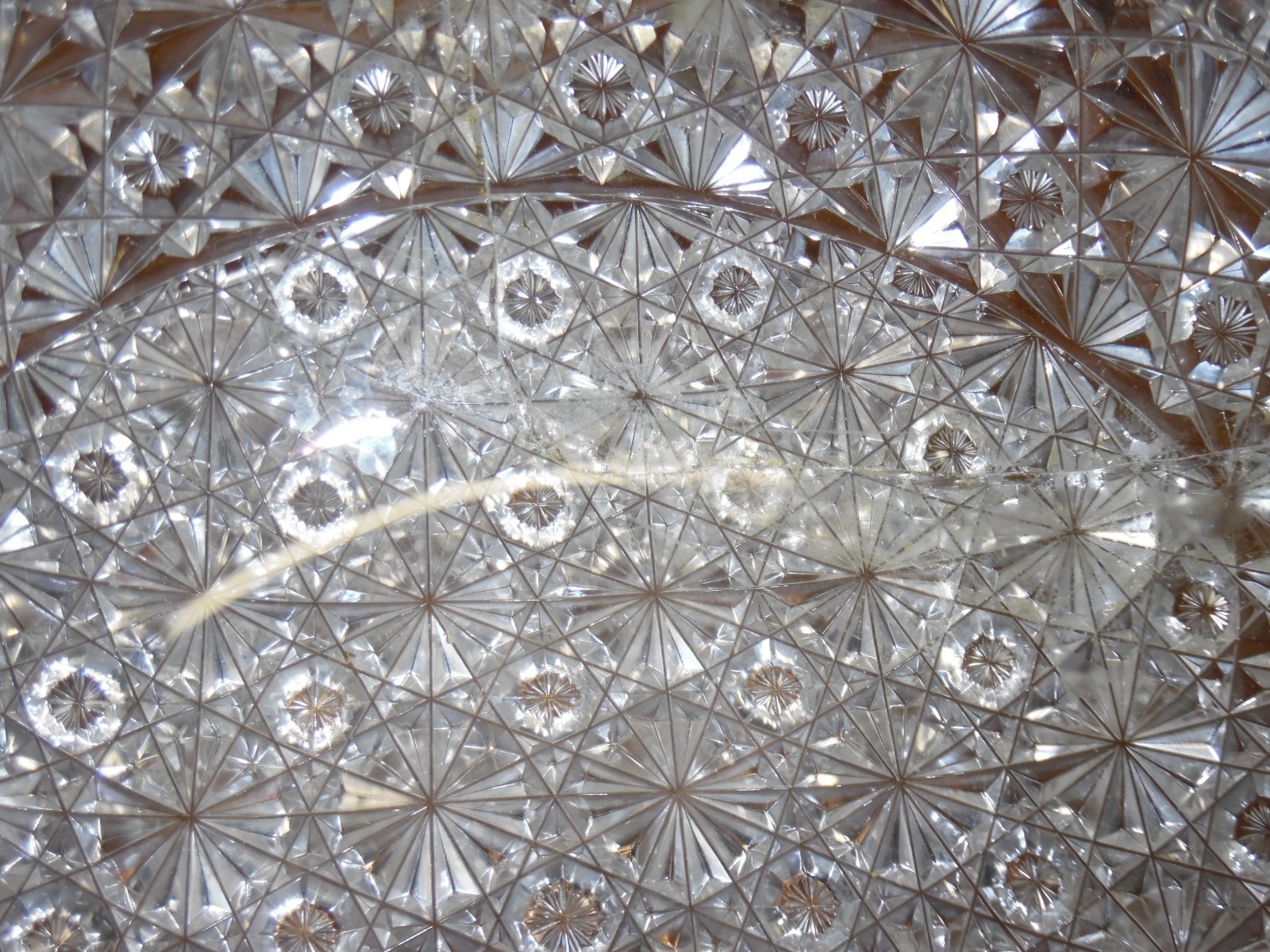 DAMAGED Antique American Brilliant Cut Glass Large Covered Dish – 9.5″ Diameter