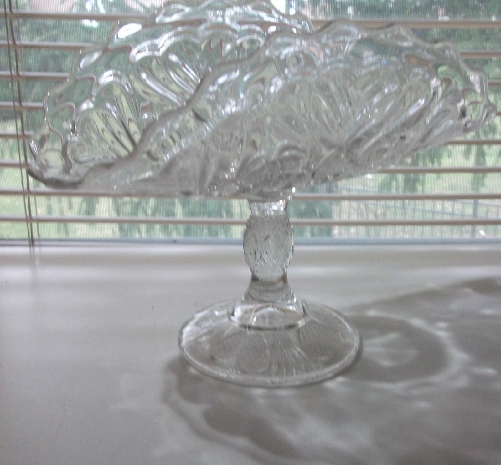 EAPG 1899 Bryce Higbee Beauknot/V in Heart Banana Stand