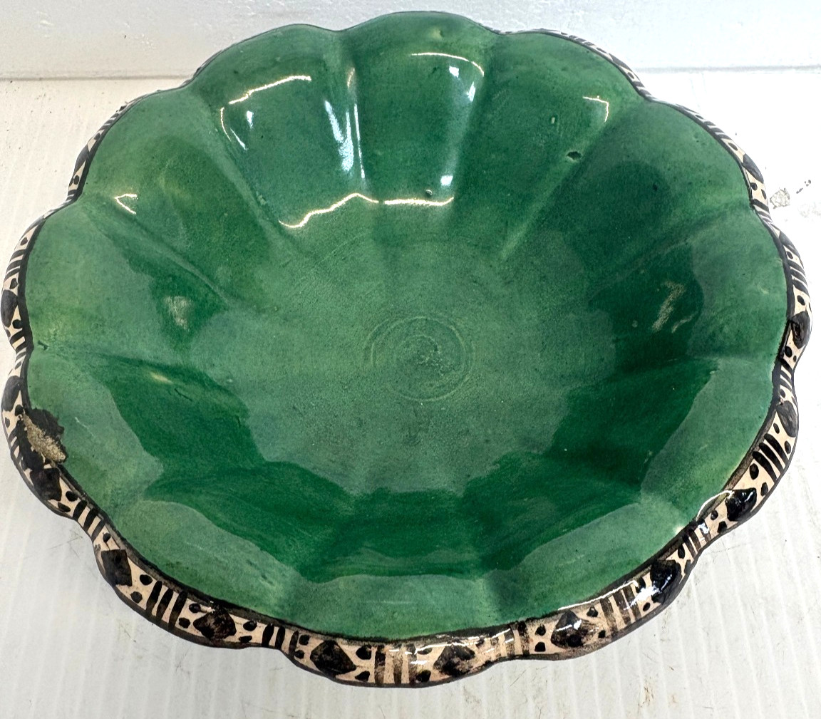 Ceramic Italian Bowl , Green with Black Scalloped Edge 6.25 in