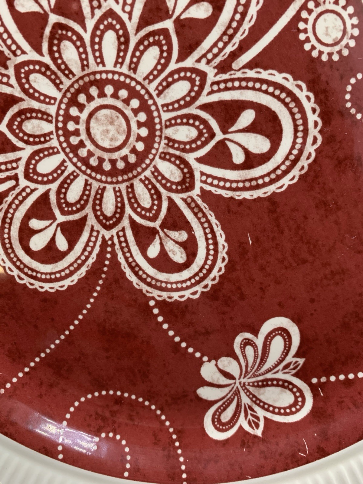 Pier 1 Maribeth Set of 2 Red Floral Cream Rim Dinner Ironstone Plates 11″