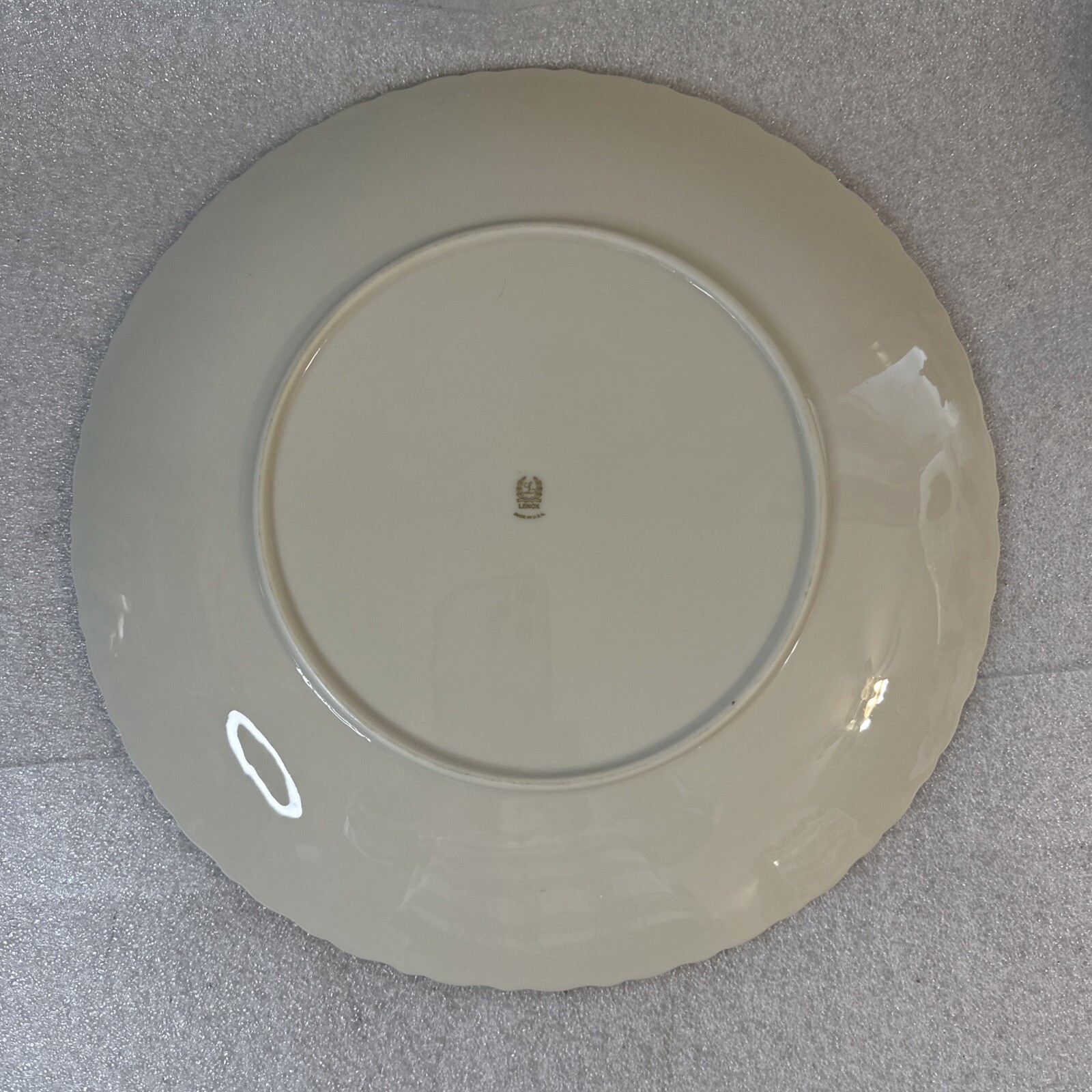 Lenox 12″ Round PLATTER Platinum Trim Embossed Swirl Trim