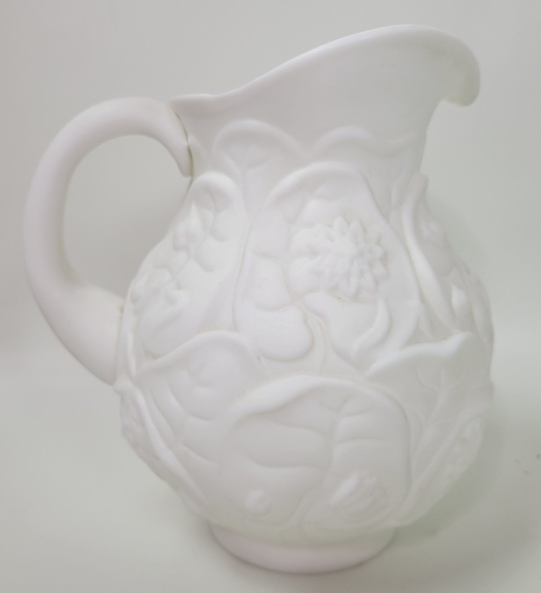 Vintage Fenton Embossed Water Lily White Glass Pitcher 7″
