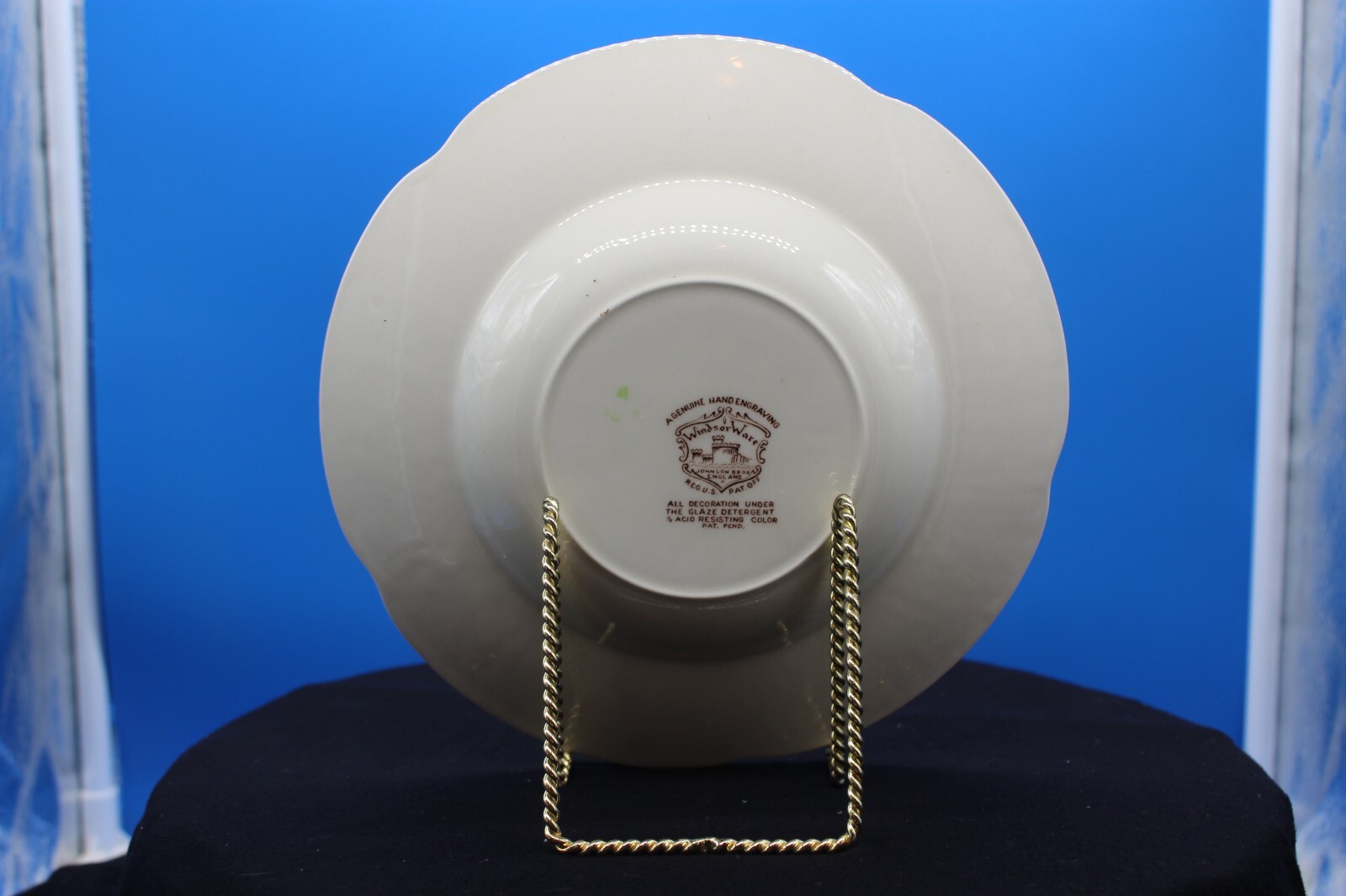 Windsor Fruit-Windsor Ware-England-Johnson Brothers- 8 3/4 Bowl Set of 2