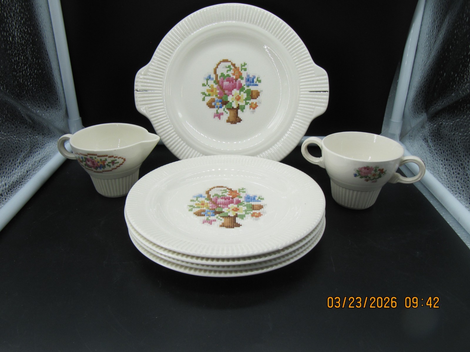 Vtg Victory by Salem China Co. Cream & Sugar w/ 4 Dessert Plates & 1 Plate