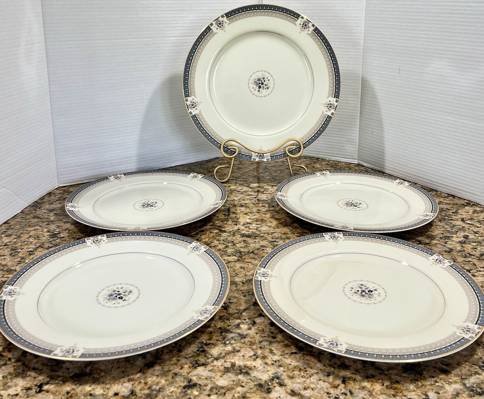 VTG 5 Pc Mikasa Grande Ivory 12 Chop Plate 10-7/8 Floral Porcelain Dinner Plates