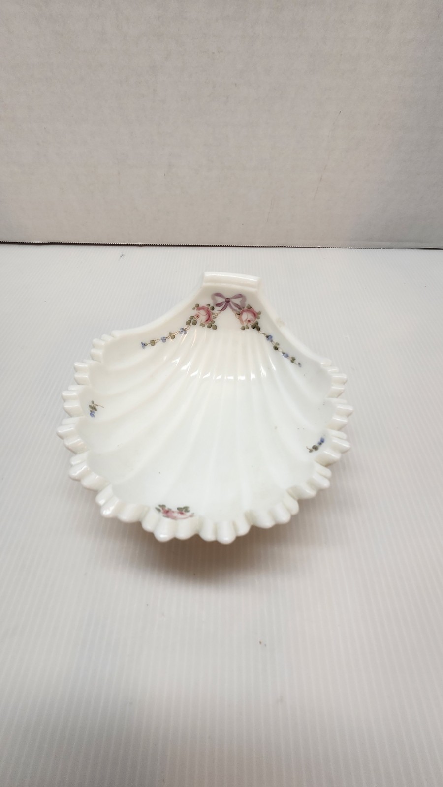 Milk Glass Vintage Shell Dish Footed Hand Painted Roses Bow Floral