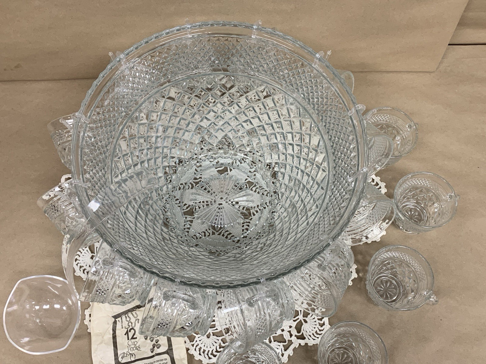 Vintage Anchor Hocking Wexford Punch Bowl Set With 17 Cups Hooks & Ladle