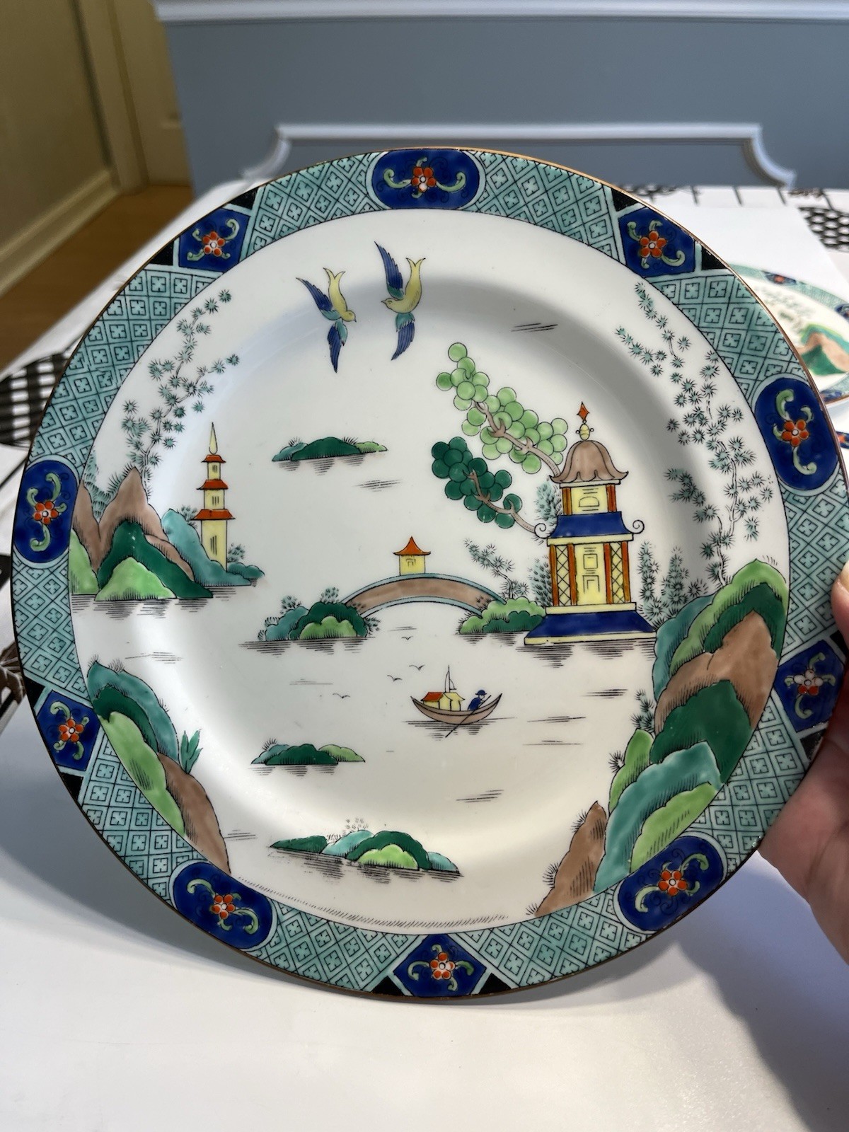 c1905-30 Aynsley Chinoiserie Chinese Waterside Bridge Pagoda 9” Plates England