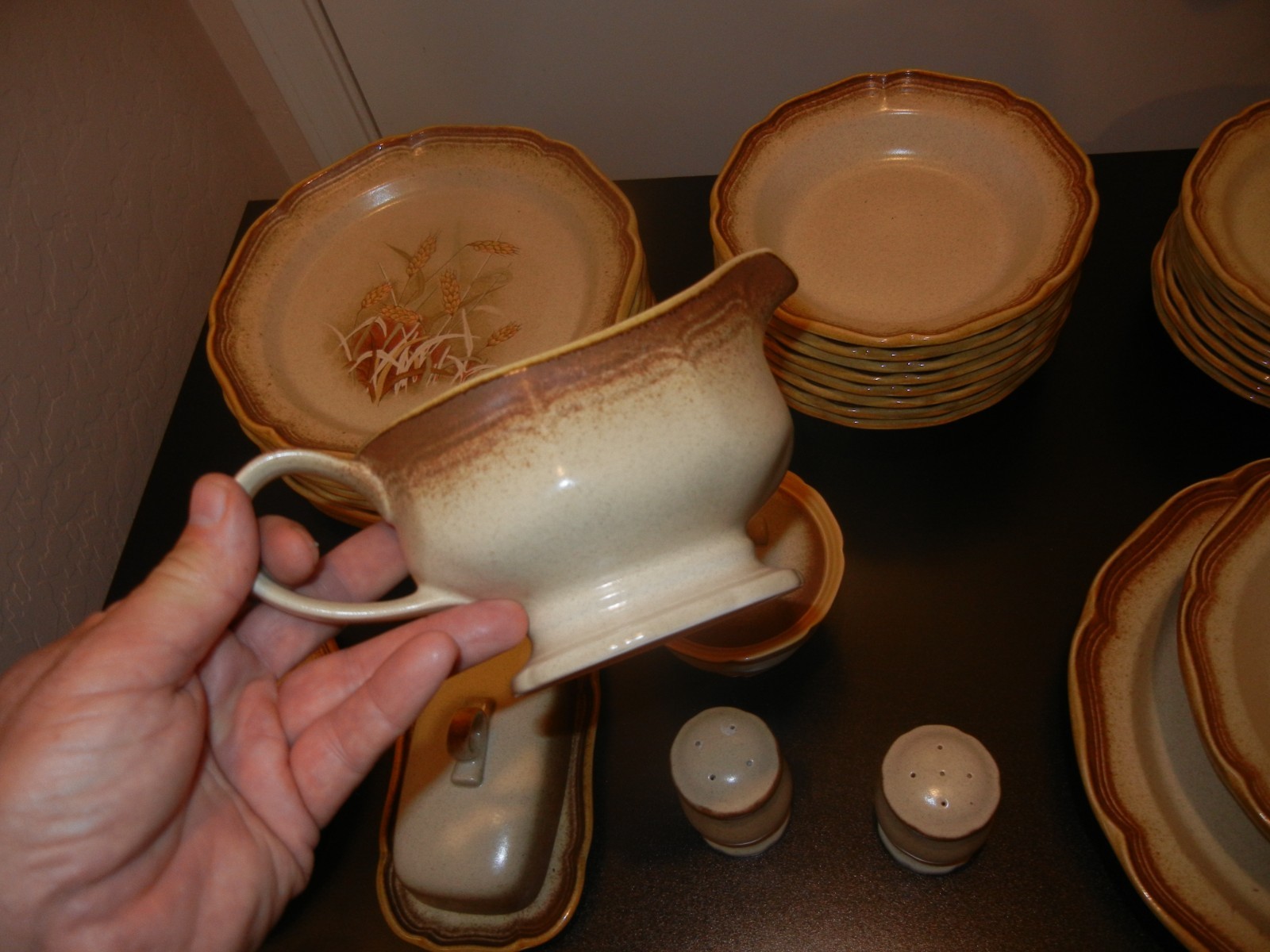 Vintage MIKASA Whole Wheat E8000 Stoneware Dinnerware Set, 35 pieces – PRISTINE!
