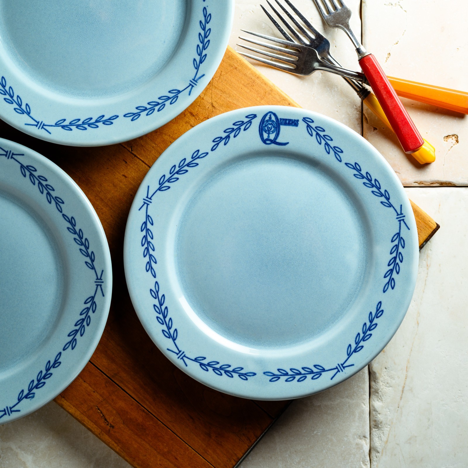 2 RARE 1950s Queens Topmark Iroquois China Restaurant Ware BLUE PLATE SPECIAL 9″
