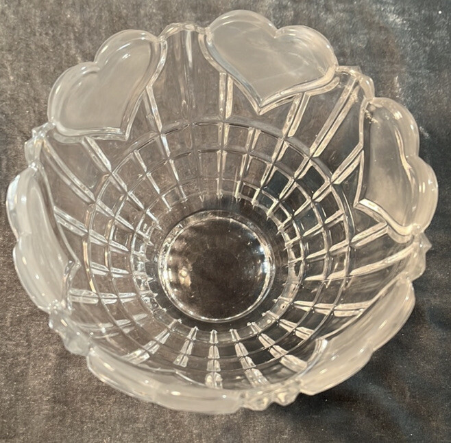 VTG 1986 F.T.D.A. Heart Dish