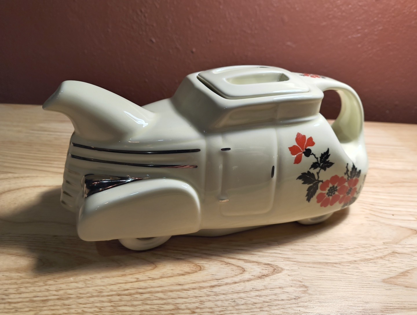 Vintage Hall Red Poppy Limited Edition Auto Teapot Car