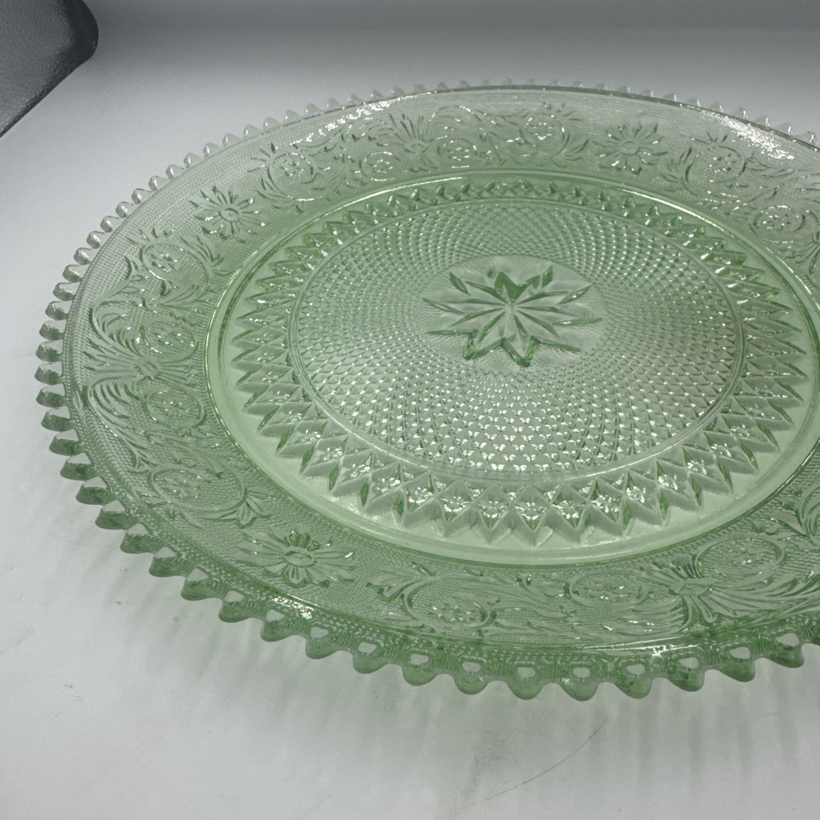 Vintage Tiara Indiana Sandwich Glass Chantilly Green 12” Round Serve TrayPlatter