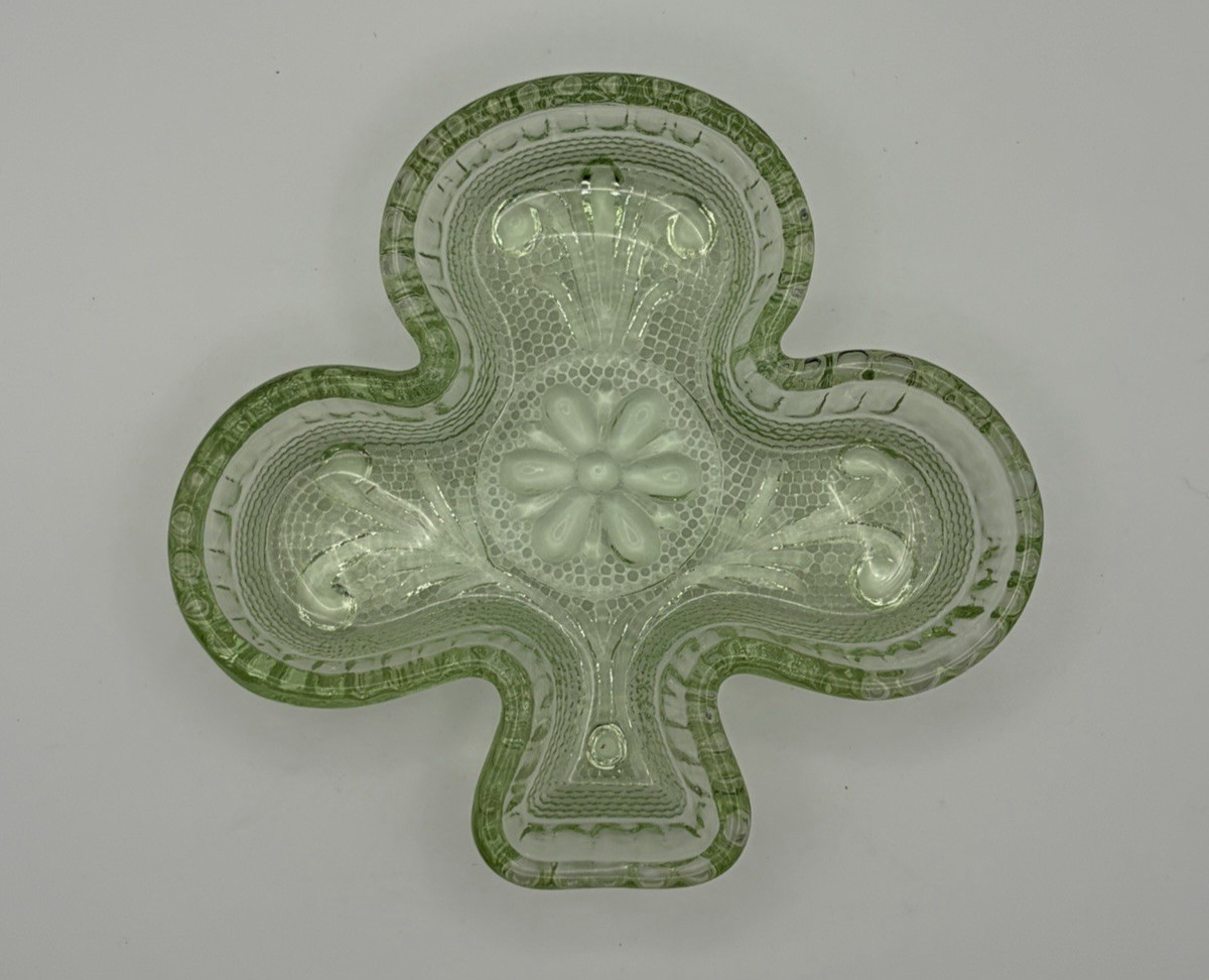 Vintage Indiana Glass Tiara Trinket/Ring Dish In Club Suit Shape Clover Green