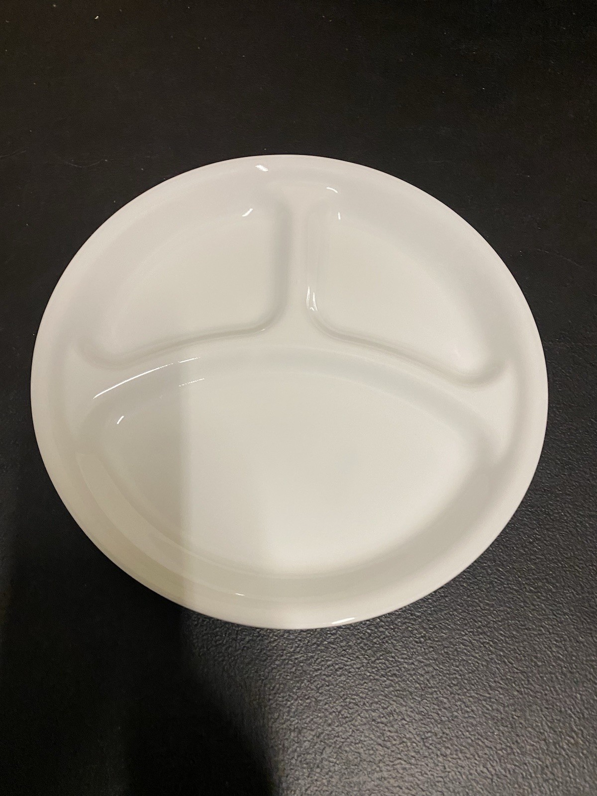 Corelle Vitrelle 10 1/4″ White Divided Dinner Grill Plates Set of 4