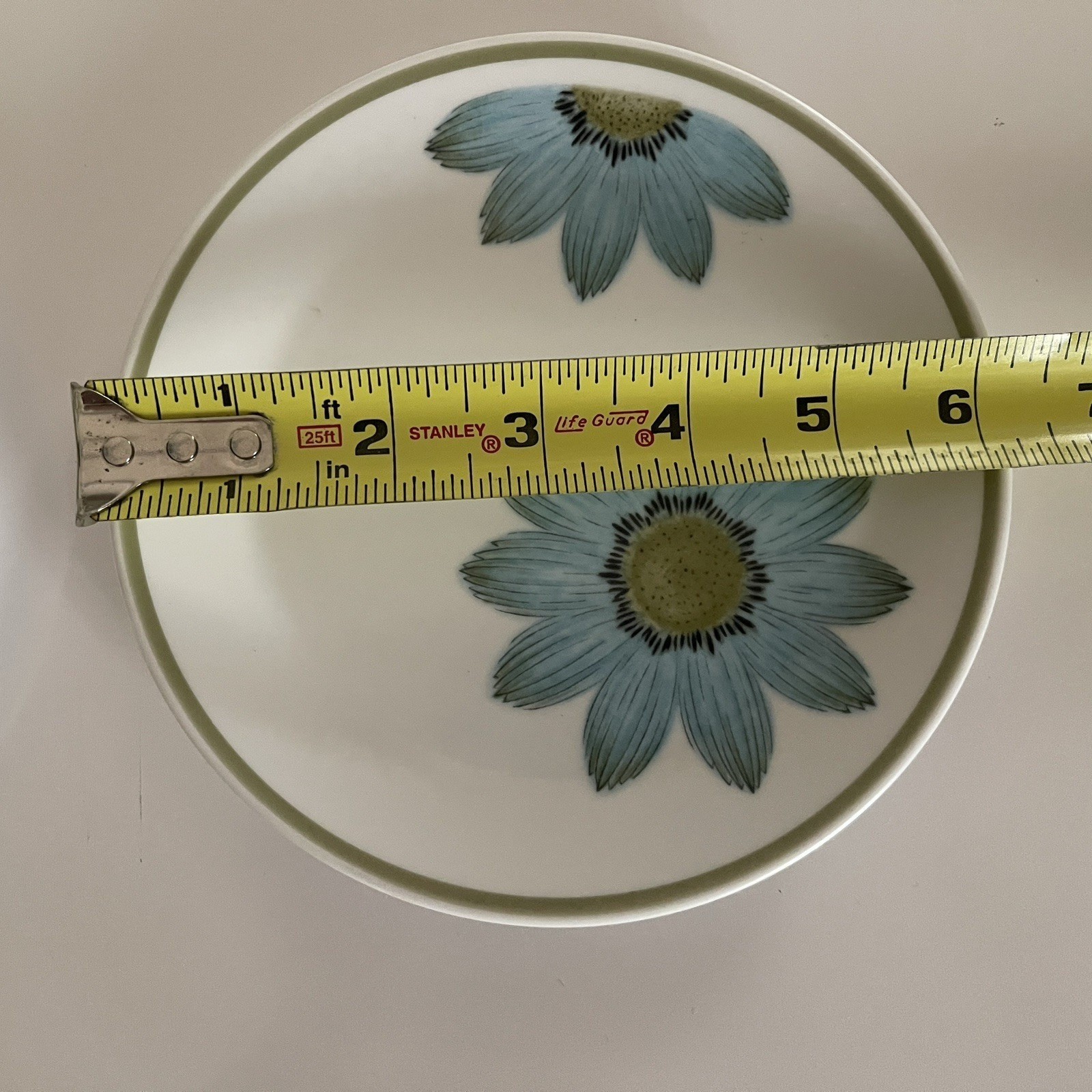 Up Sa Daisy Noritake Progression Japan Bread Butter Plates 6 3/8″ Set of Two