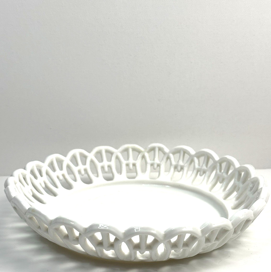 Antique Vintage Westmoreland White Milk Glass Lace Ribbon Pierced Border Dish 8″