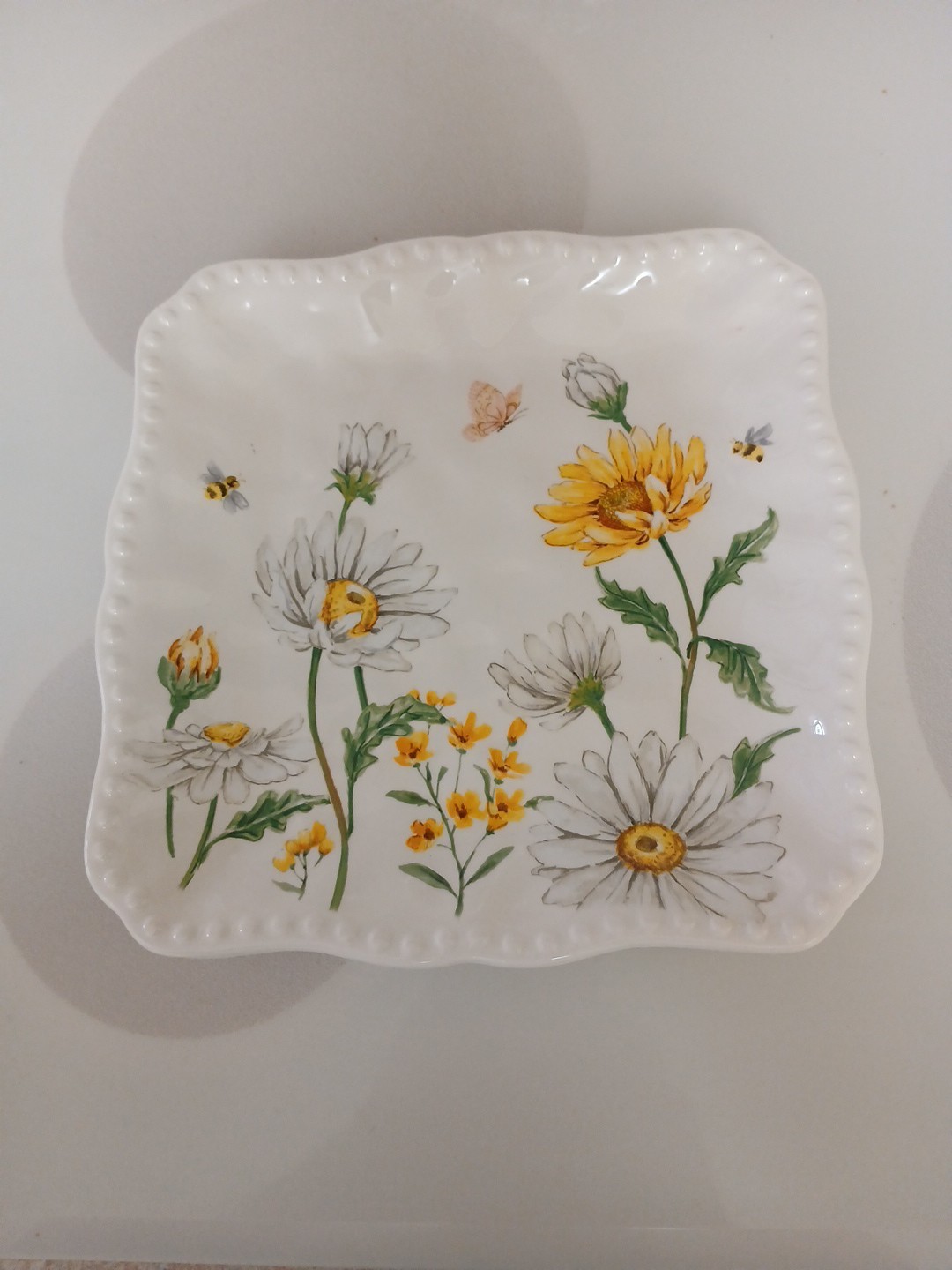 Set of 4 Maxcera 8 1/2″ Square Side Plates, Daisies, Bees, and Butterflies