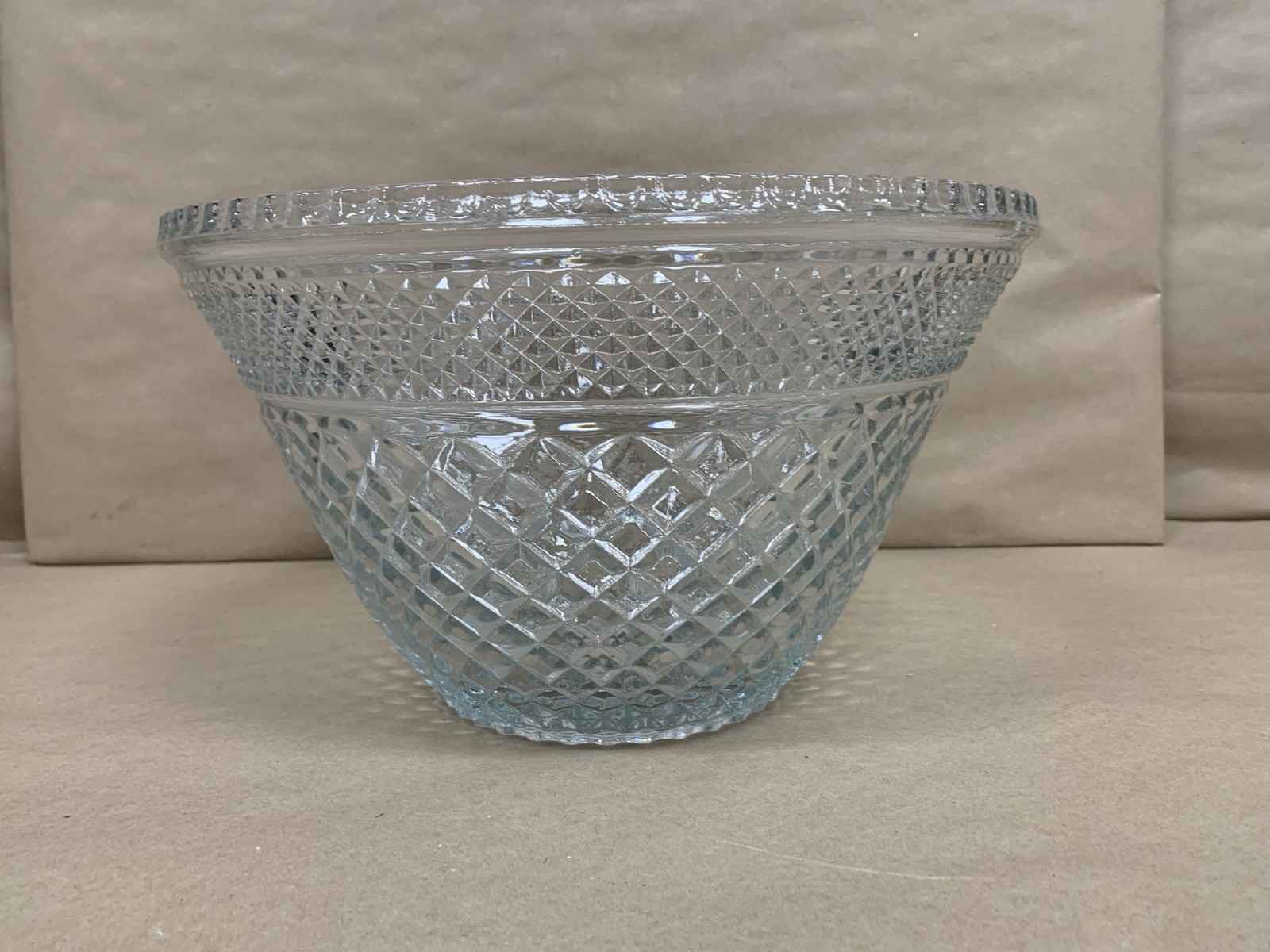 Vintage Anchor Hocking Wexford Punch Bowl Set With 17 Cups Hooks & Ladle