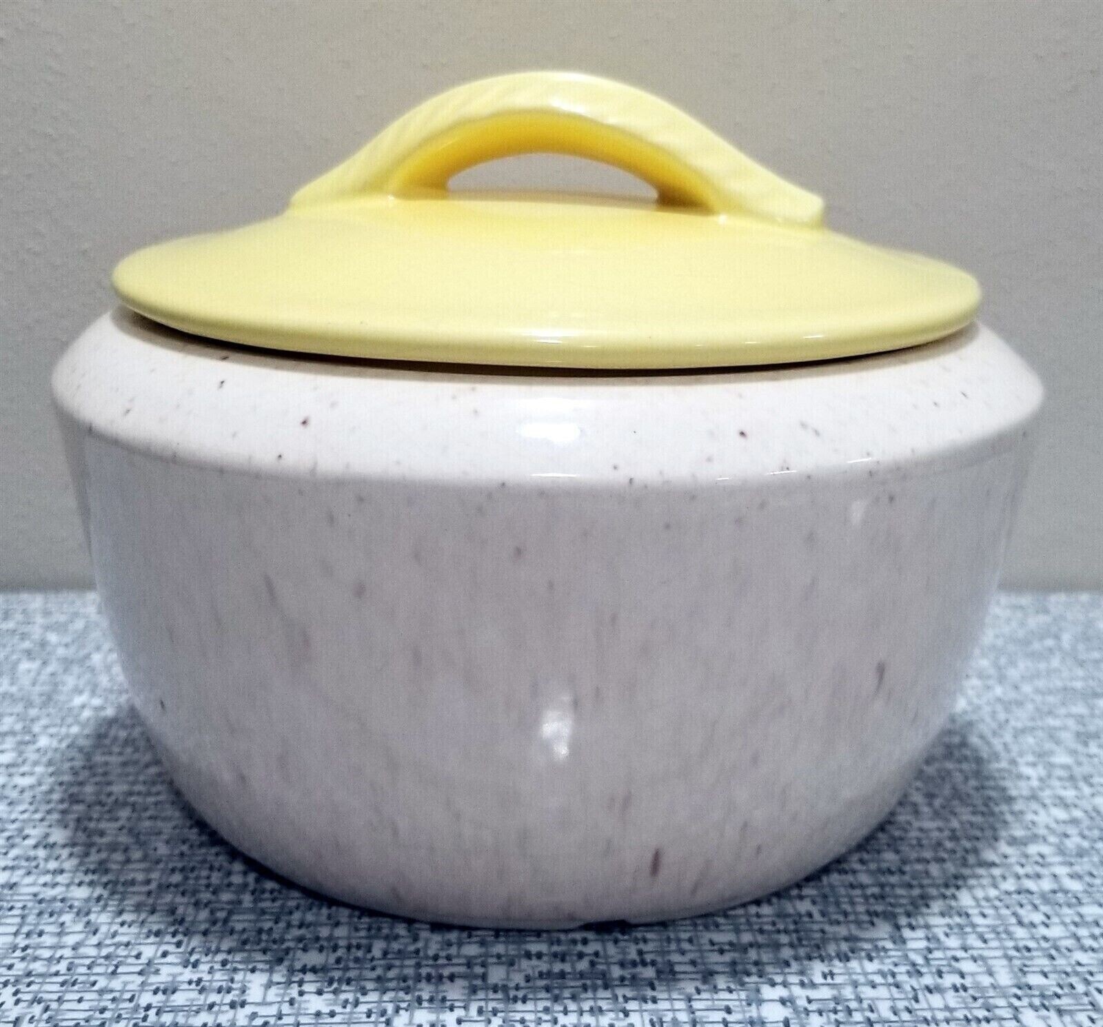 Vtg L44 CALIF California USA POTTERY Covered Dish Leaf Handle Lid Beige & Yellow